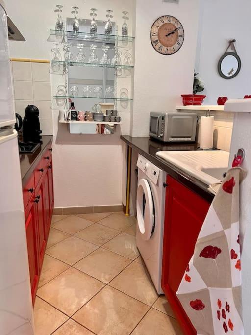 Joli Studio Tout Confort Proche Toutes Commodites Dans Residence Calme L'Ile-Rousse (Corsica) Exterior foto
