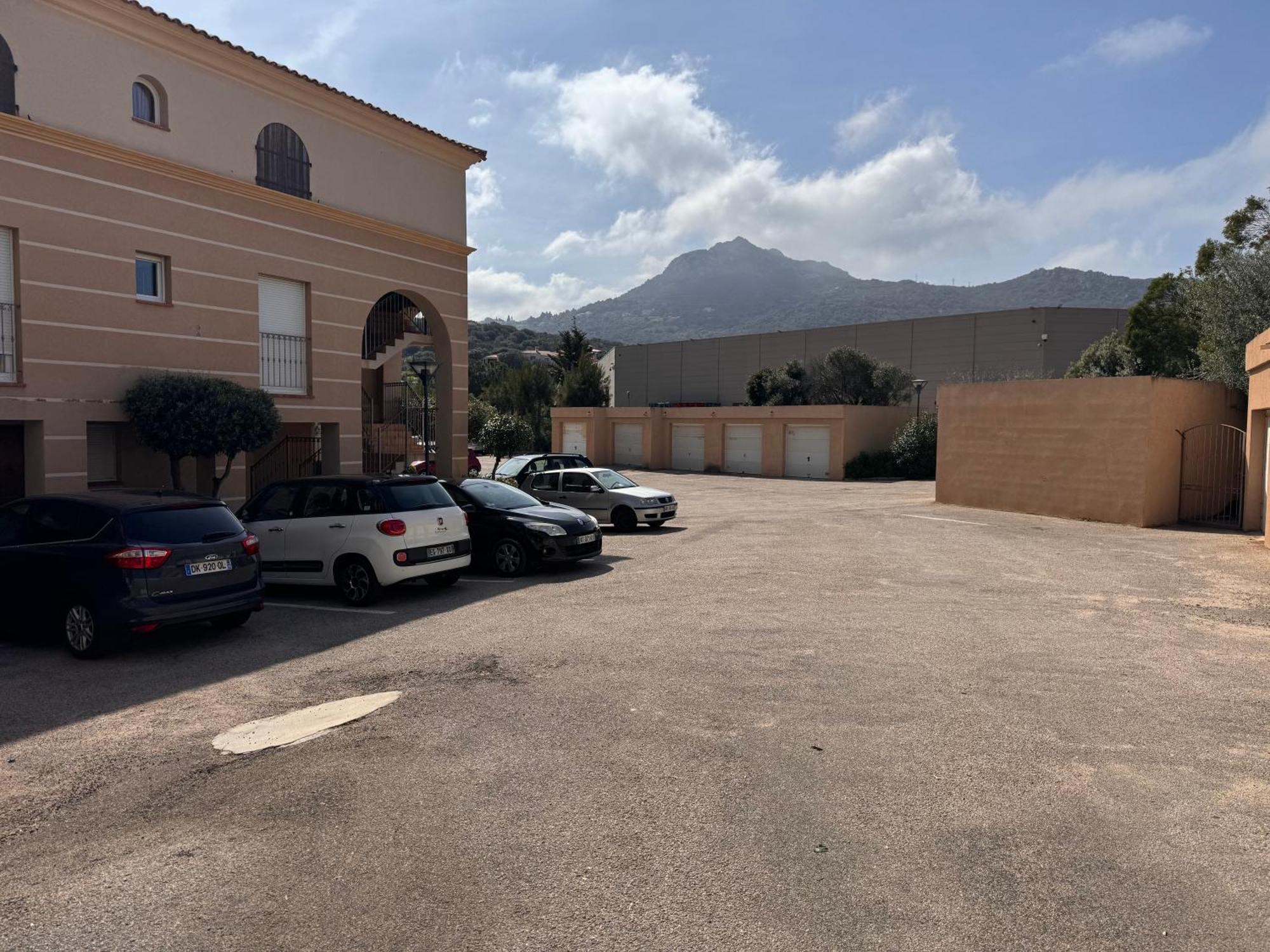 Joli Studio Tout Confort Proche Toutes Commodites Dans Residence Calme L'Ile-Rousse (Corsica) Exterior foto