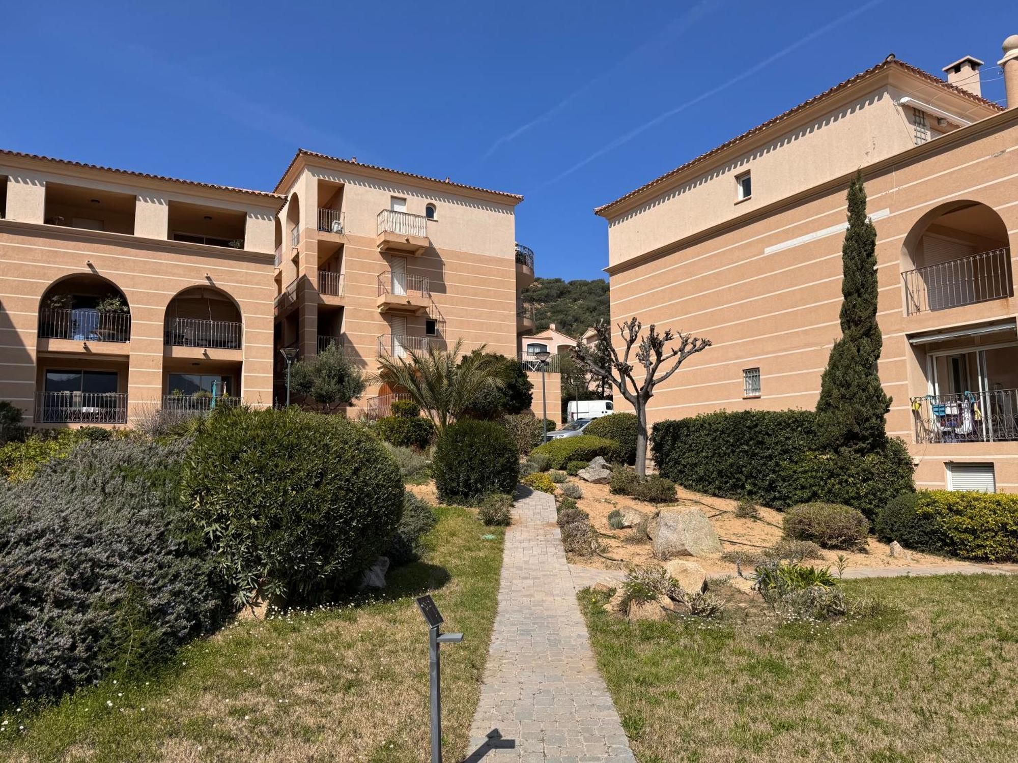 Joli Studio Tout Confort Proche Toutes Commodites Dans Residence Calme L'Ile-Rousse (Corsica) Exterior foto