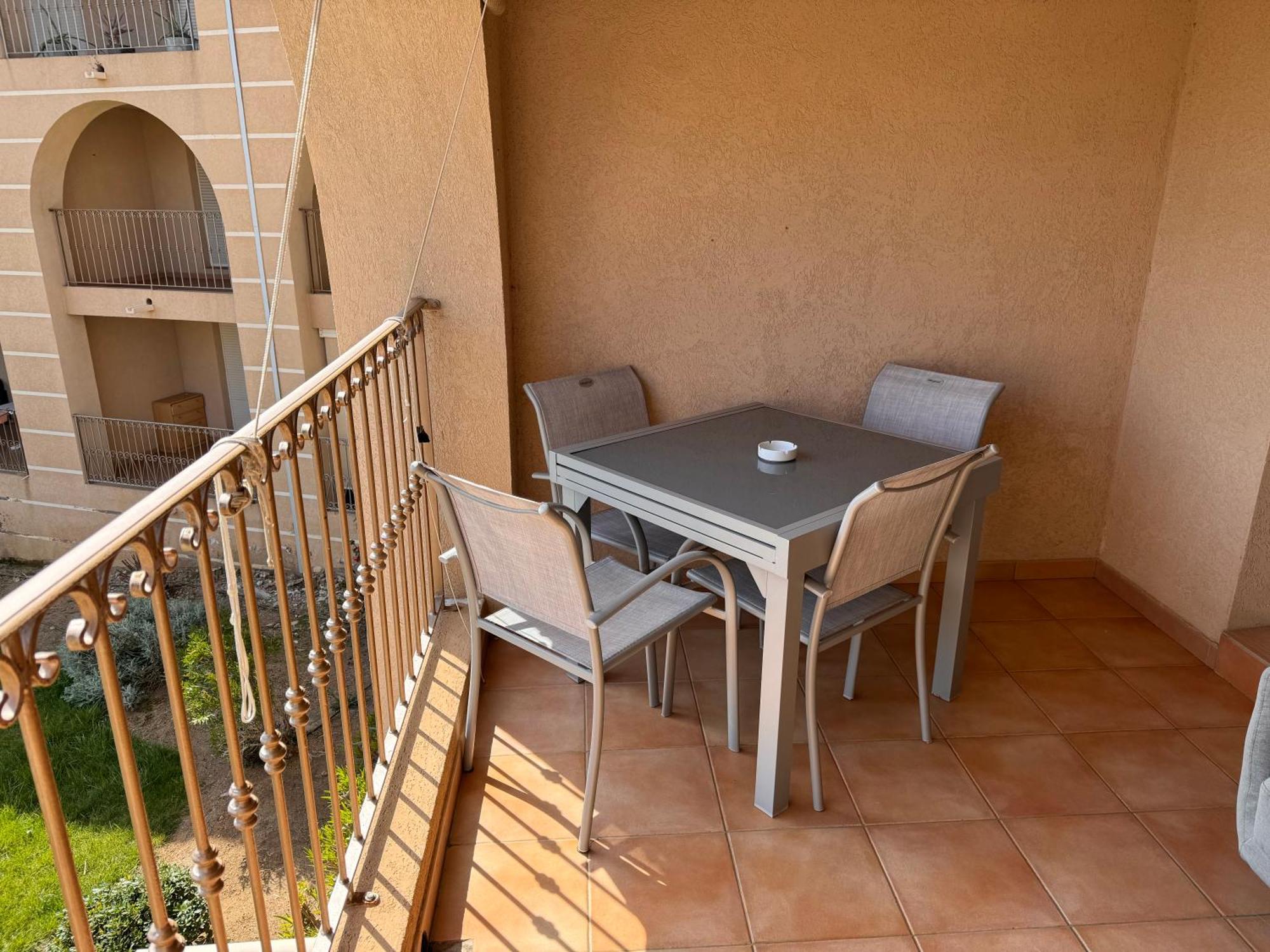Joli Studio Tout Confort Proche Toutes Commodites Dans Residence Calme L'Ile-Rousse (Corsica) Exterior foto
